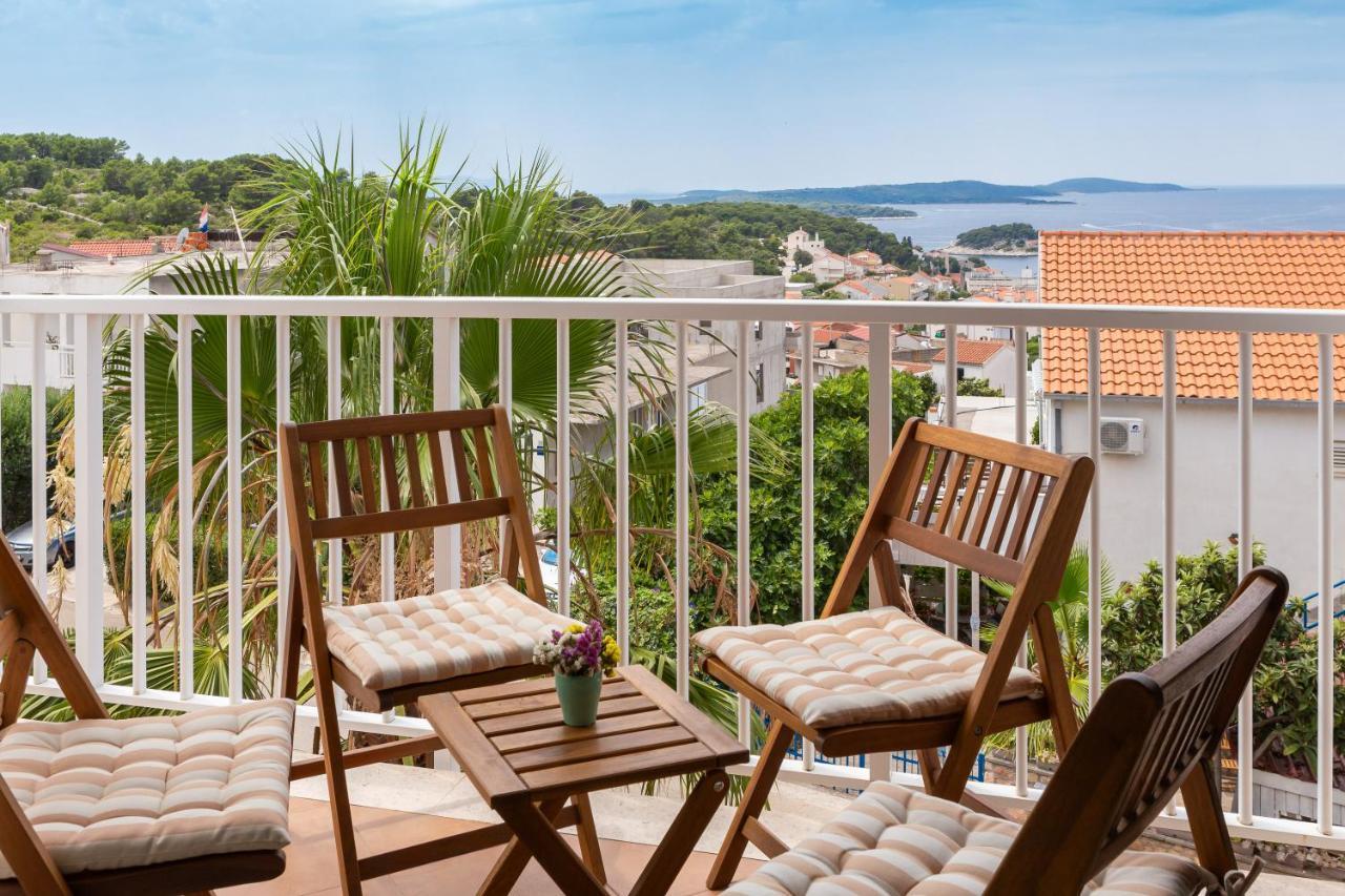 Maki Apartments Hvar Town Bagian luar foto