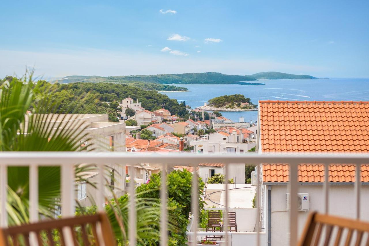 Maki Apartments Hvar Town Bagian luar foto